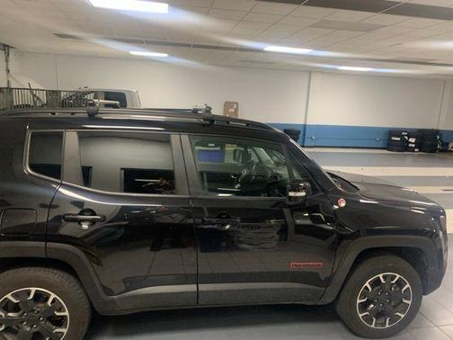 2023 Jeep Renegade Trailhawk