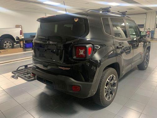 2023 Jeep Renegade Trailhawk