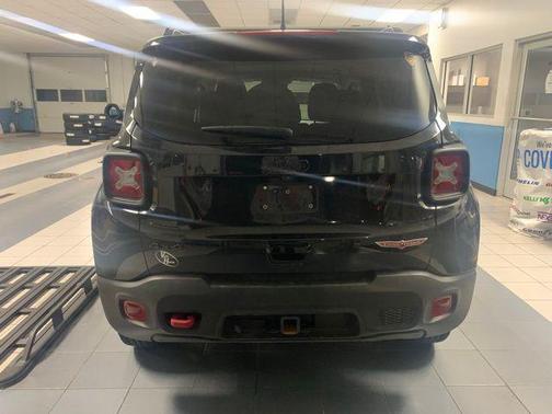 2023 Jeep Renegade Trailhawk