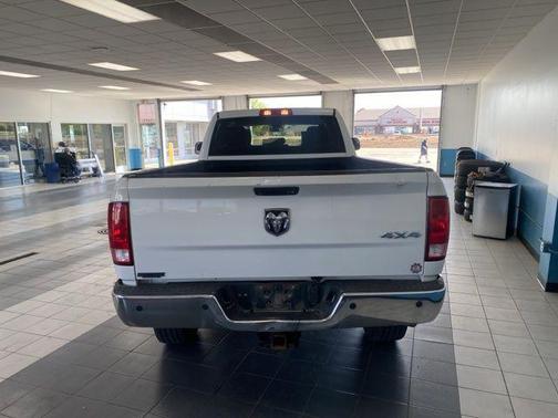 Bright White Clearcoat 2018 RAM 2500 Tradesman Crew Cab 4x4 8' Box