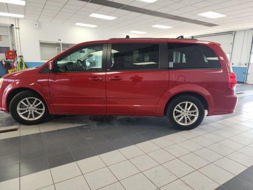 Redline 2 Coat Pearl 2013 Dodge Grand Caravan SXT
