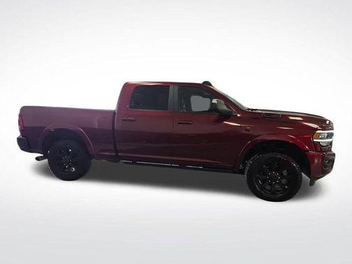 2022 RAM 2500 Laramie Crew Cab 4x4 6'4' Box