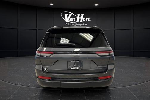 Baltic Gray Metallic Clearcoat 2024 Jeep Grand Cherokee Limited