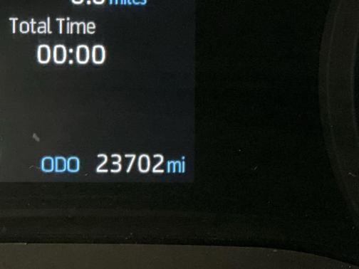 2024 Toyota Sienna XLE 8 Passenger