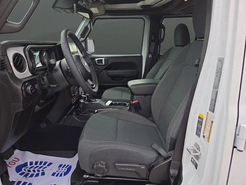 2025 Jeep Gladiator Willys