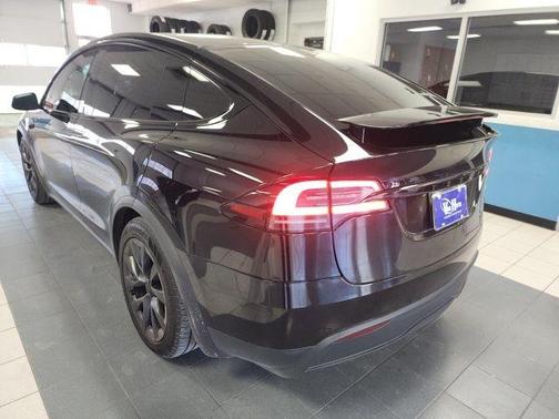 2023 Tesla Model X Plaid Tri Motor All-Wheel Drive