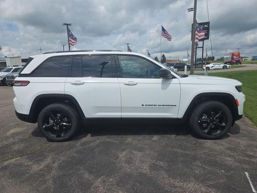 2025 Jeep Grand Cherokee Altitude