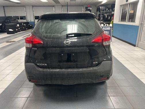 2019 Nissan Kicks SR