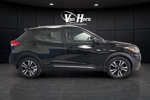 2019 Nissan Kicks SR