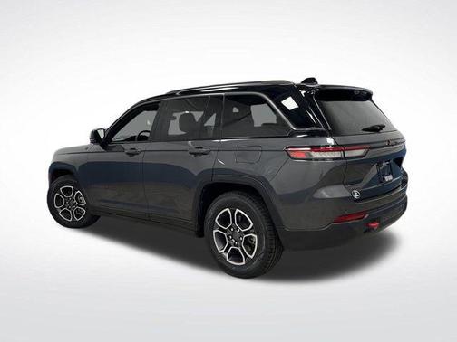 2022 Jeep Grand Cherokee Trailhawk