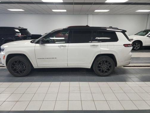 2023 Jeep Grand Cherokee L Summit Reserve