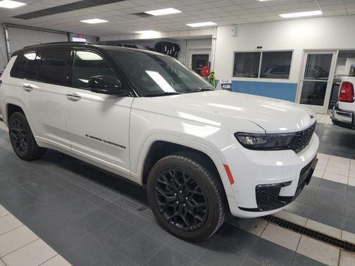 2023 Jeep Grand Cherokee L Summit Reserve