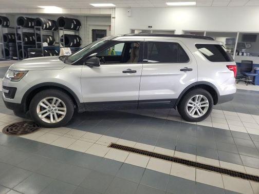 Ingot Silver 2017 Ford Explorer Base