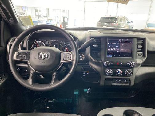 2024 RAM 2500 Tradesman Crew Cab 4x4 6'4' Box