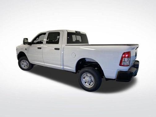 2024 RAM 2500 Tradesman Crew Cab 4x4 6'4' Box