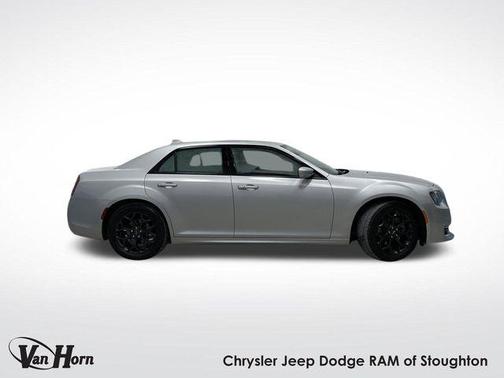 2022 Chrysler 300 Touring
