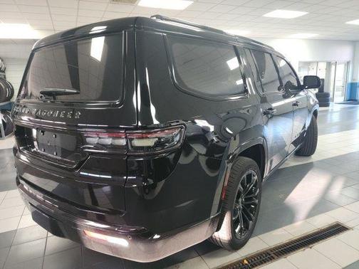 2022 Jeep Grand Wagoneer Series II Obsidian 4x4