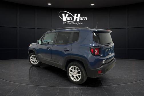 Slate Blue Pearlcoat 2022 Jeep Renegade Latitude