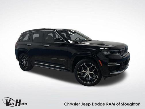 2022 Jeep Grand Cherokee Summit