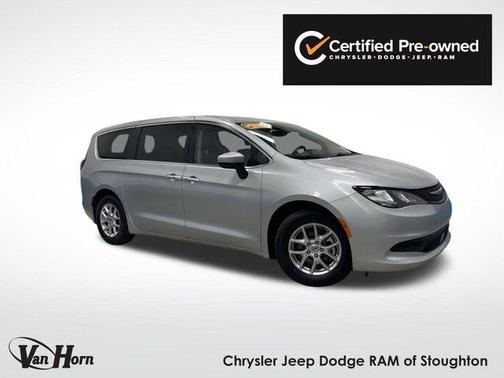 2023 Chrysler Voyager LX