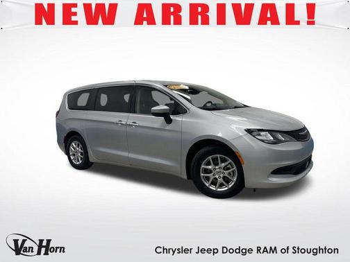 2023 Chrysler Voyager LX