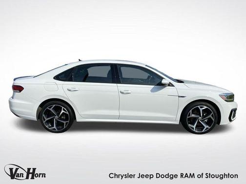 2021 Volkswagen Passat 2.0T R-Line
