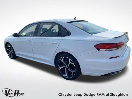 2021 Volkswagen Passat 2.0T R-Line