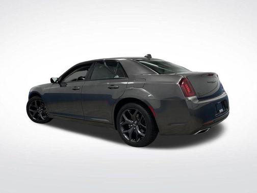 2023 Chrysler 300 Touring