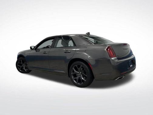 2023 Chrysler 300 Touring