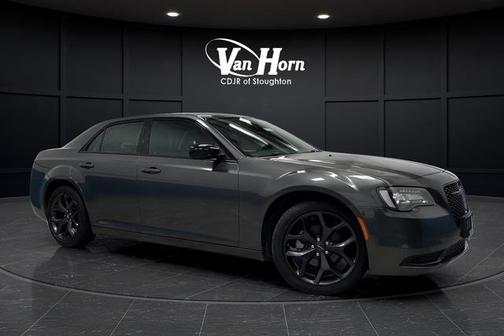 2023 Chrysler 300 Touring