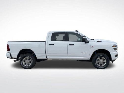 2025 RAM 2500 Big Horn Crew Cab 4x4 6'4' Box