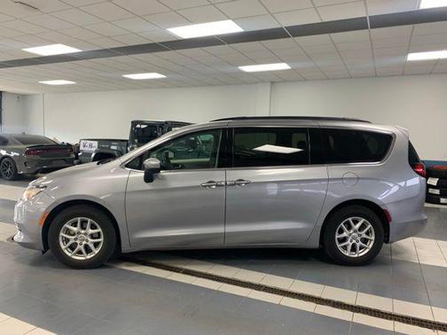 2020 Chrysler Voyager LXI