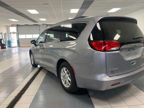 2020 Chrysler Voyager LXI