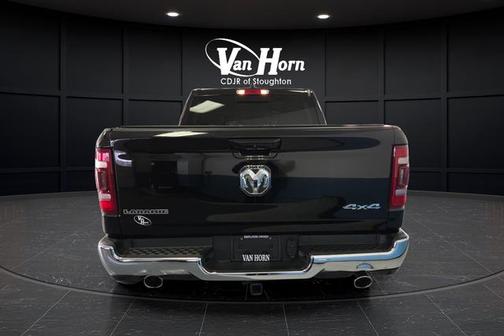 Diamond Black Crystal Pearlcoat 2023 RAM 1500 Laramie