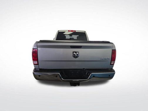 2017 RAM 3500 Tradesman Crew Cab 4x4 6'4' Box