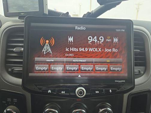 2017 RAM 3500 Tradesman Crew Cab 4x4 6'4' Box