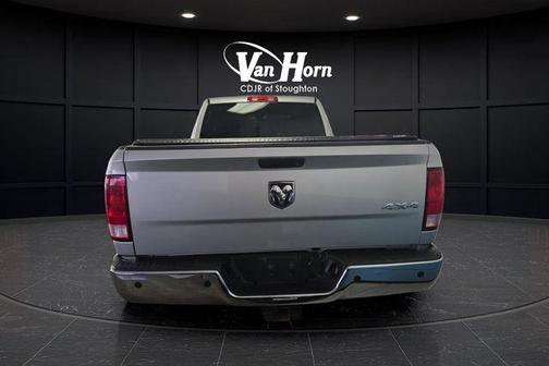 2017 RAM 3500 Tradesman Crew Cab 4x4 6'4' Box