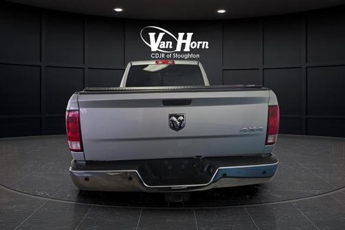 2017 RAM 3500 Tradesman Crew Cab 4x4 6'4' Box