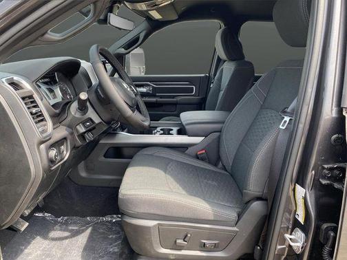 2025 RAM 2500 Big Horn Crew Cab 4x4 6'4' Box