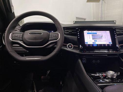 2023 Jeep Wagoneer L Series I 4x4