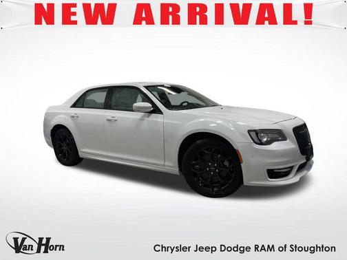 2023 Chrysler 300 Touring