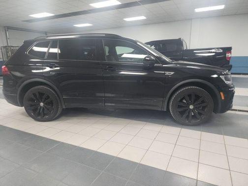 2020 Volkswagen Tiguan 2.0T SE R-Line Black 4MOTION