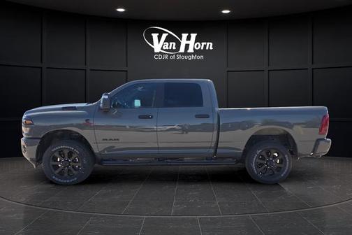Ceramic Gray Clearcoat 2026 RAM 3500 Big Horn Crew Cab 4x4 6'4' Box