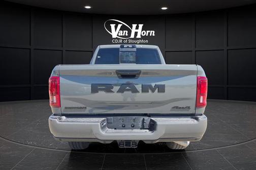 Ceramic Gray Clearcoat 2026 RAM 3500 Big Horn Crew Cab 4x4 6'4' Box