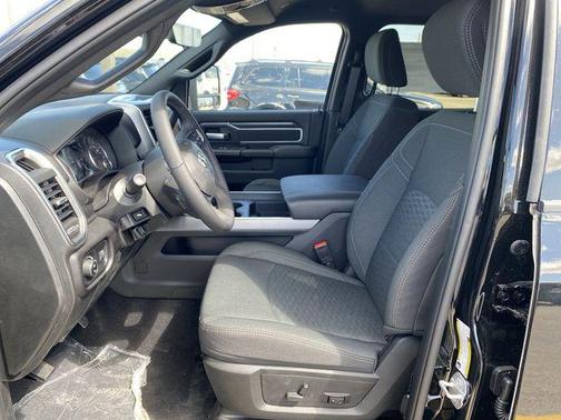 2025 RAM 2500 Big Horn Crew Cab 4x4 6'4' Box
