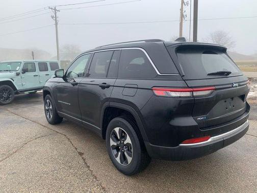2022 Jeep Grand Cherokee 4xe Base