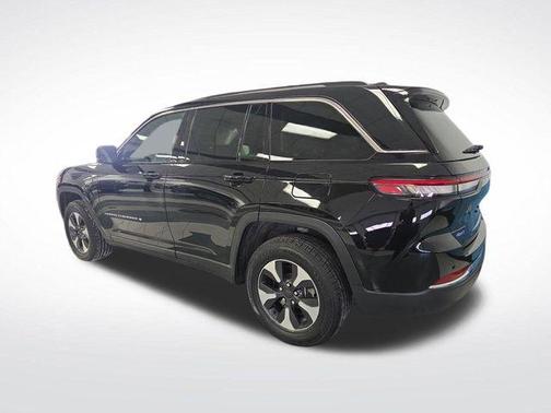 2022 Jeep Grand Cherokee 4xe Base