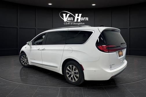 2024 Chrysler Pacifica L