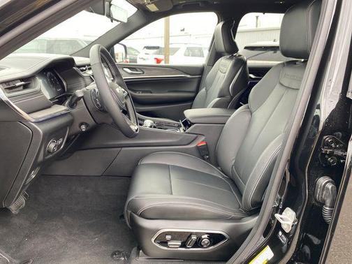 2025 Jeep Grand Cherokee L Overland