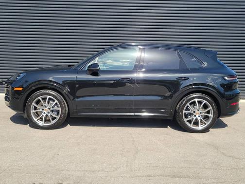 2025 Porsche Cayenne 